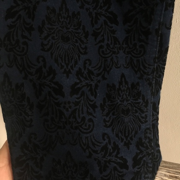 ⭐️40% Off⭐️ Tinsel Denim Couture Navy & Black Skinny Jeans - Picture 6 of 7